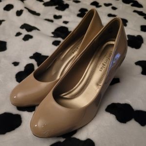 Simple Nude Pumps